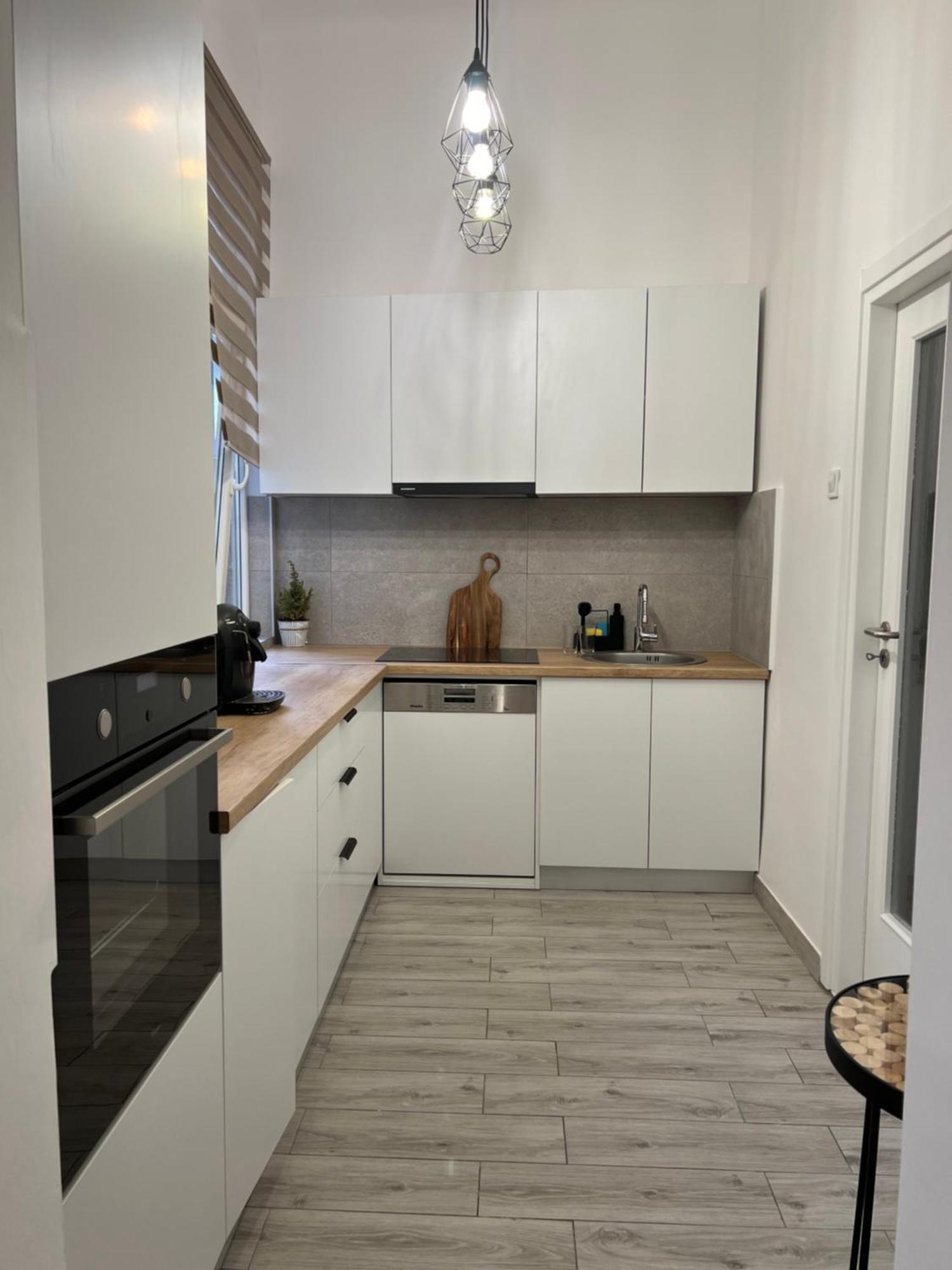 La Strada Central Apartament Gran Varadino Esterno foto